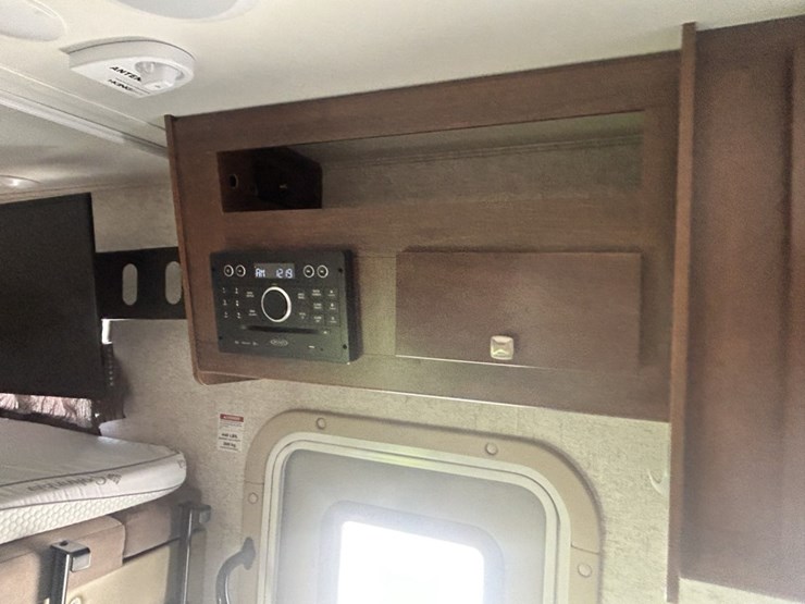 2017-ford-e450-image-49
