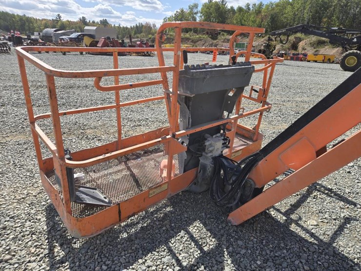2015-jlg-600aj-image-12
