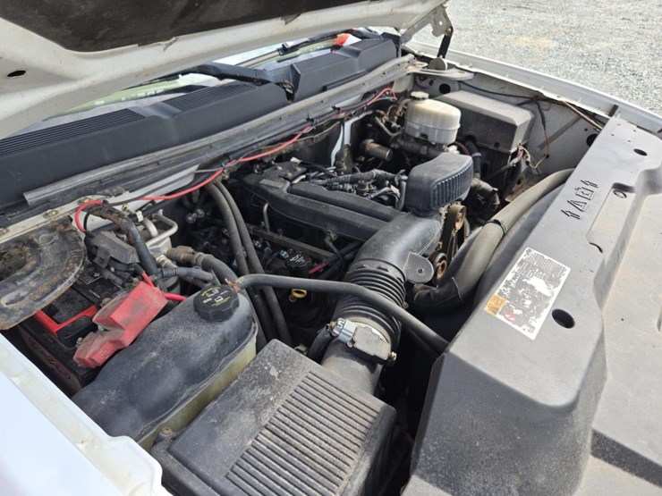 2011-chevrolet-2500hd-image-39
