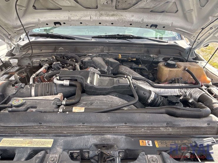 2013-ford-f550-image-26