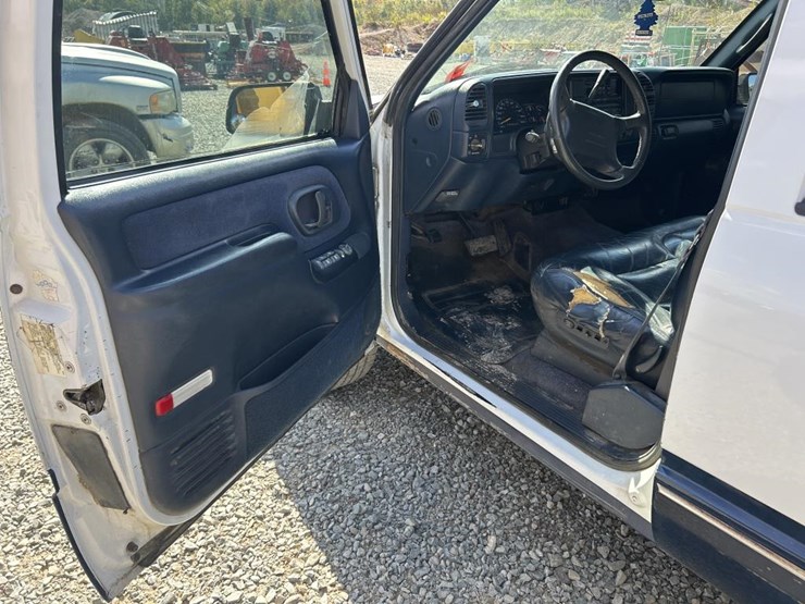 1997-chevrolet-tahoe-image-53