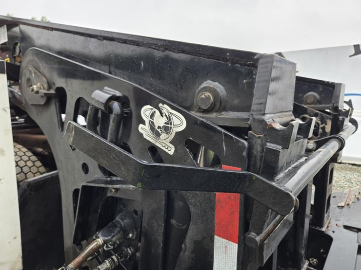 2024-globe-lowboy-image-17