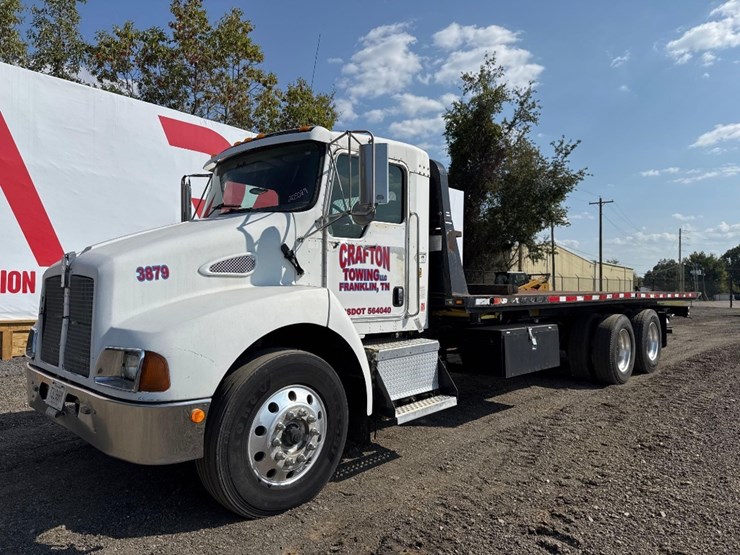kenworth-rollback-tow-truck-image-2
