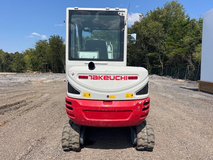 2021-takeuchi-tb235-2-image-3