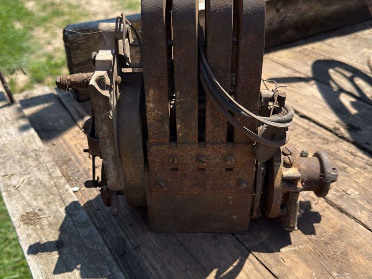 kw-highbar-magneto-image-2