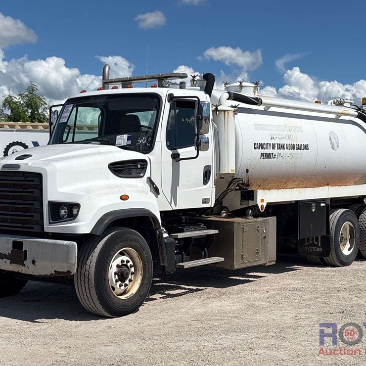 2016 FREIGHTLINER 114SD