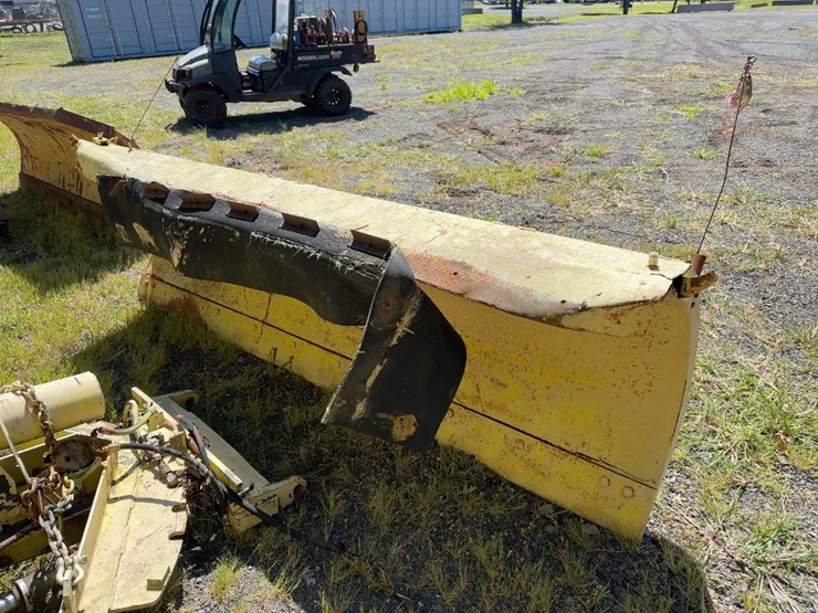 10'-power-angle-snow-plow-image-1