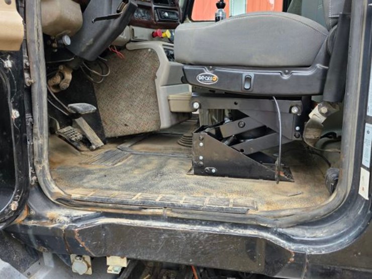 2001-mack-ch613-image-8
