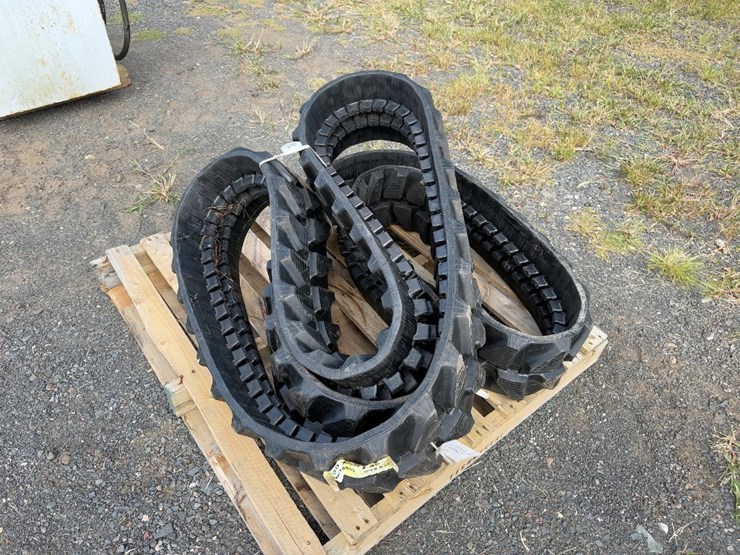 (2)-230x48x86-rubber-tracks-image-2