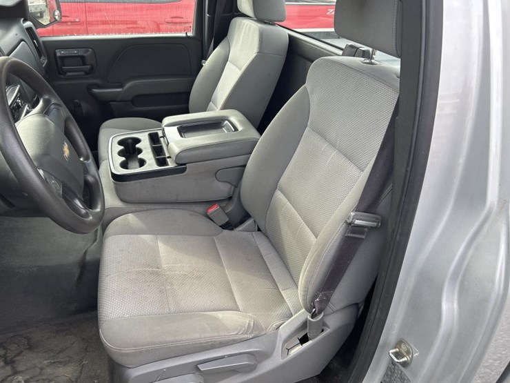 2017-chevrolet-silverado-1500-image-38