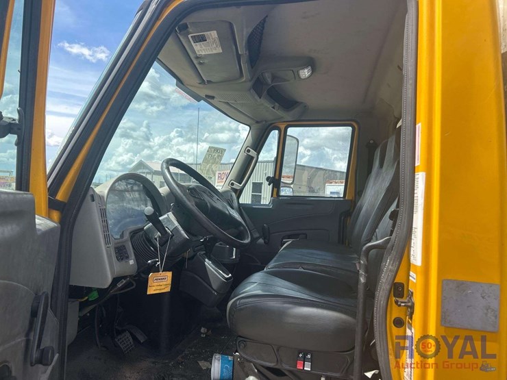 2019-international-durastar-4300-image-8