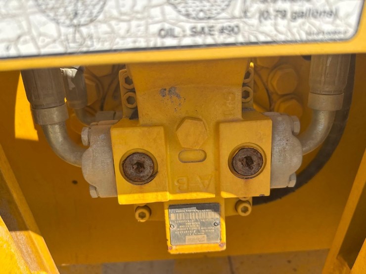 sakai-sv544-smooth-drum-roller-image-14