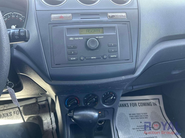 2010-ford-transit-connect-image-15