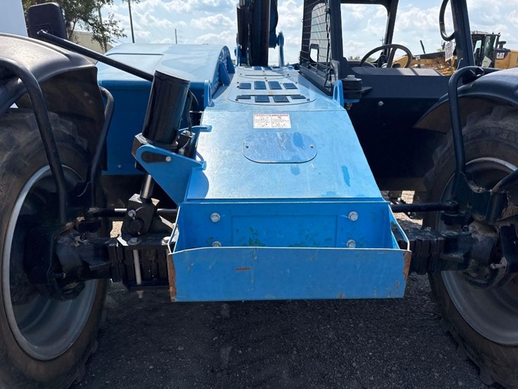 2018-genie-gth844-image-16