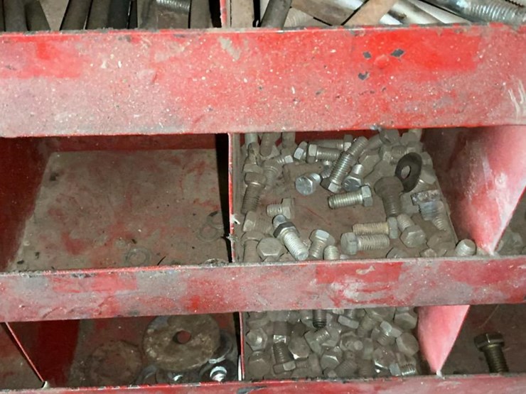 #120-•-coarse-thread-bolts-rack-and-contents-image-15