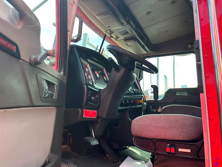 2009-kenworth-t800-image-8