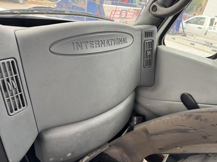 2004-international-durastar-4400-image-50