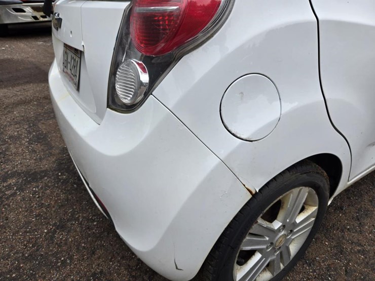 #1580-•-2013-chevrolet-spark-compact-vehicle-image-19