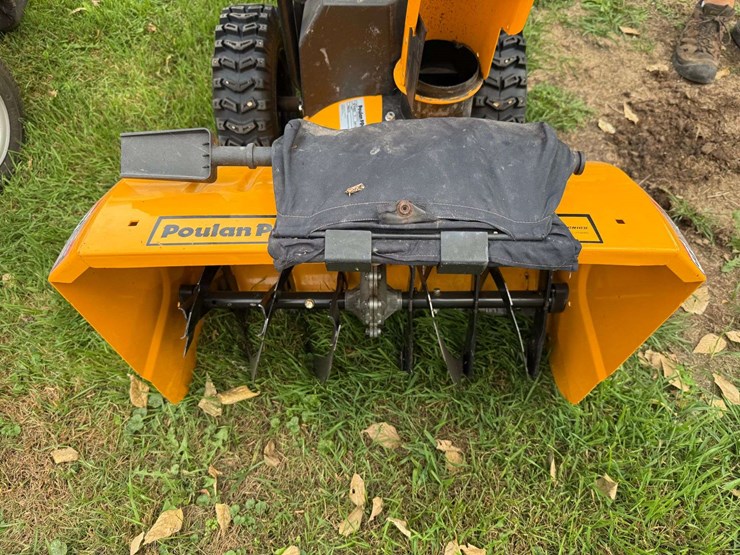 poulan-pro-27”-snowblower-with-cab,-electric-start-image-8