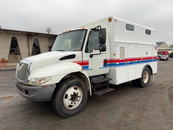 2002-international-durastar-4300-image-1