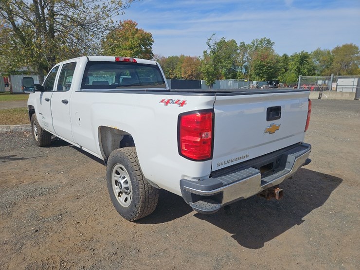 2017-chevrolet-3500hd-image-3