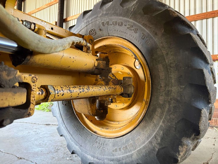 1994-deere-770bh-image-46