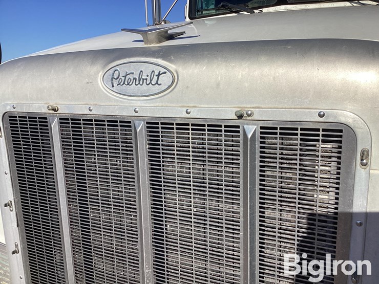 1997-peterbilt-377-image-13
