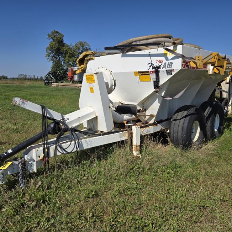 #2992 • Tyler Fluid Air 6-Ton Dry Fertilizer Spreader