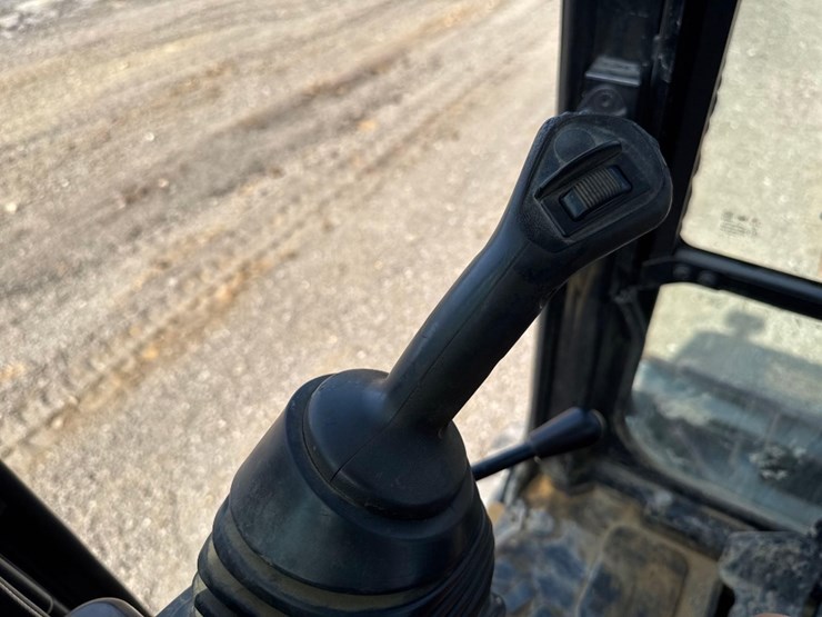 2014-caterpillar-303.5e-cr-image-30