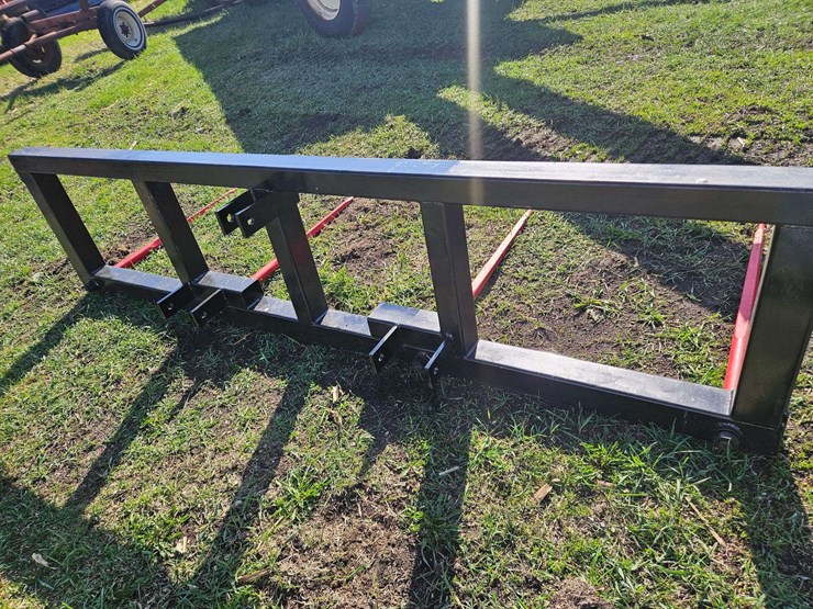 m&j-oldenburg-mfg-3pt-double-bale-spear-image-5