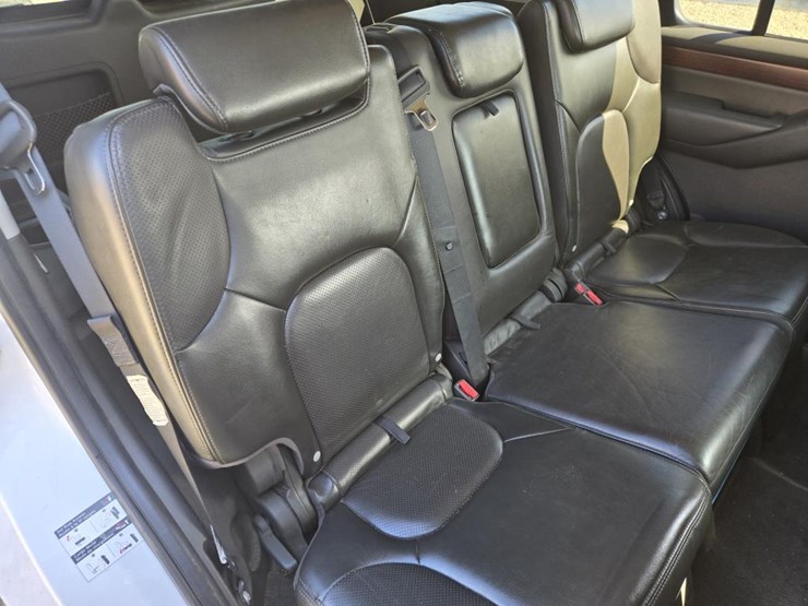 2009-nissan-pathfinder-le-image-36