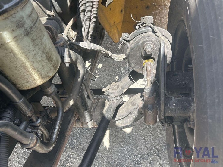 2019-international-durastar-4300-image-17
