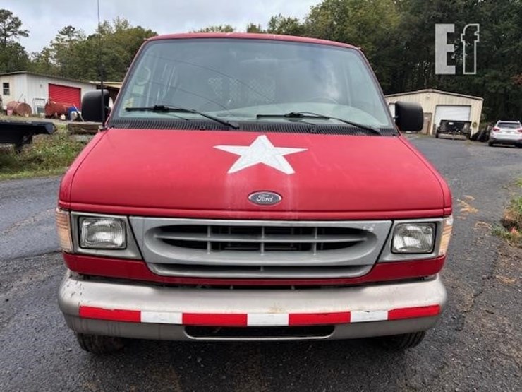 2001-ford-e250-image-2
