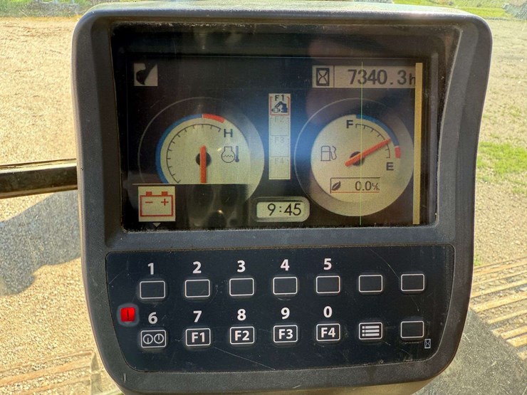 deere-225d-lc-image-27