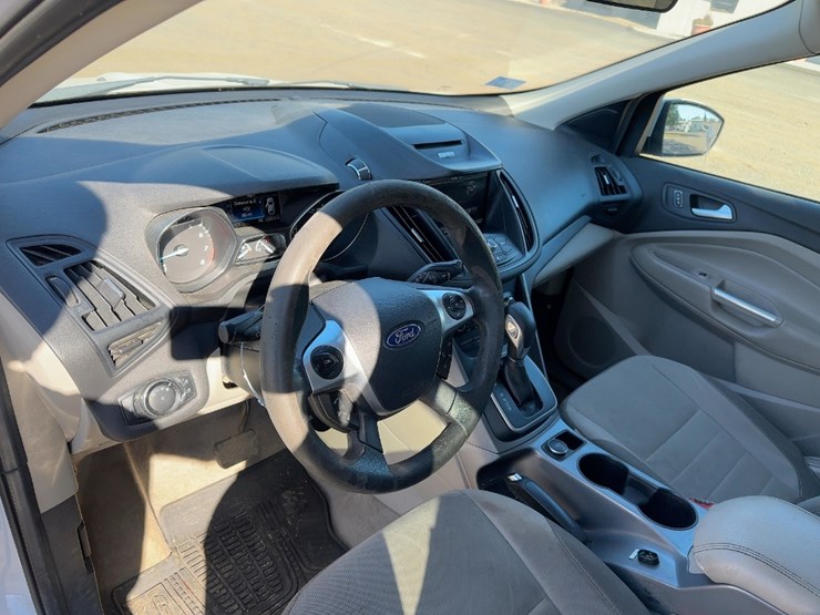 2014-ford-escape-se-image-17