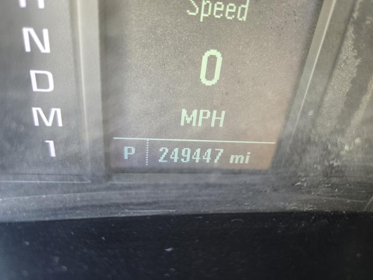 2015-chevrolet-3500-image-59