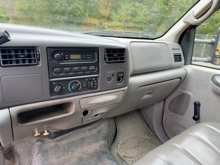 2001-ford-f550-xl-image-18