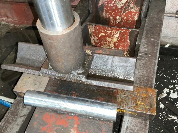 #116-•-40-ton-shop-press-image-9