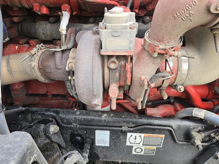 2019-peterbilt-579-image-42
