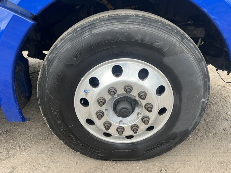 2020-kenworth-t680-image-156