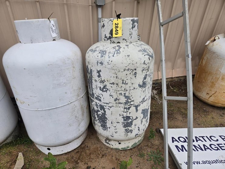 #2849-•-120-gallon-lp-tank-image-1