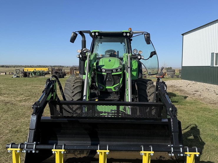 deutz-faur-w/-loader-image-8