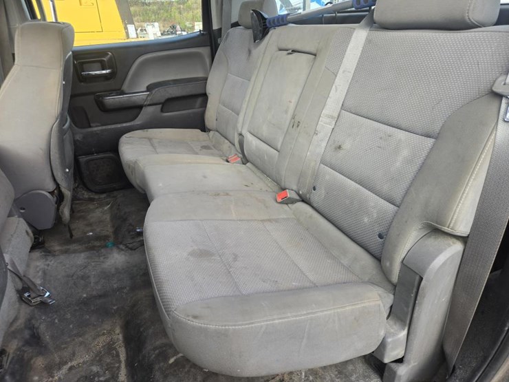 2015-chevrolet-2500-image-43