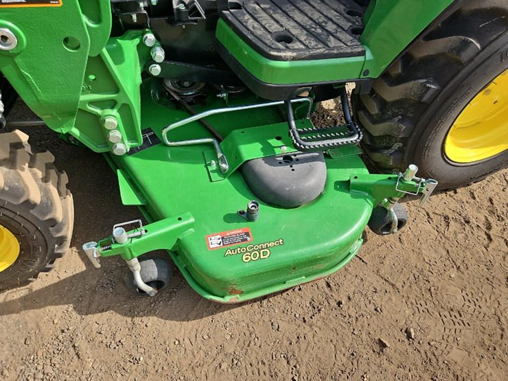 2021-john-deere-2025r-image-19