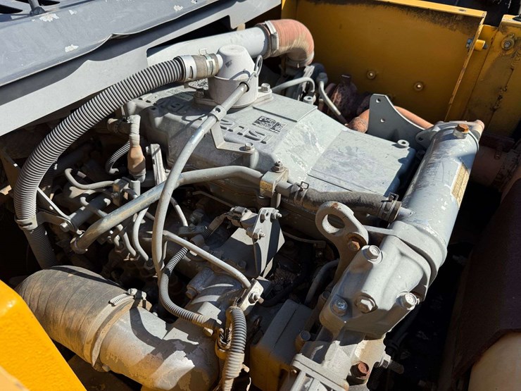 deere-225d-lc-image-39