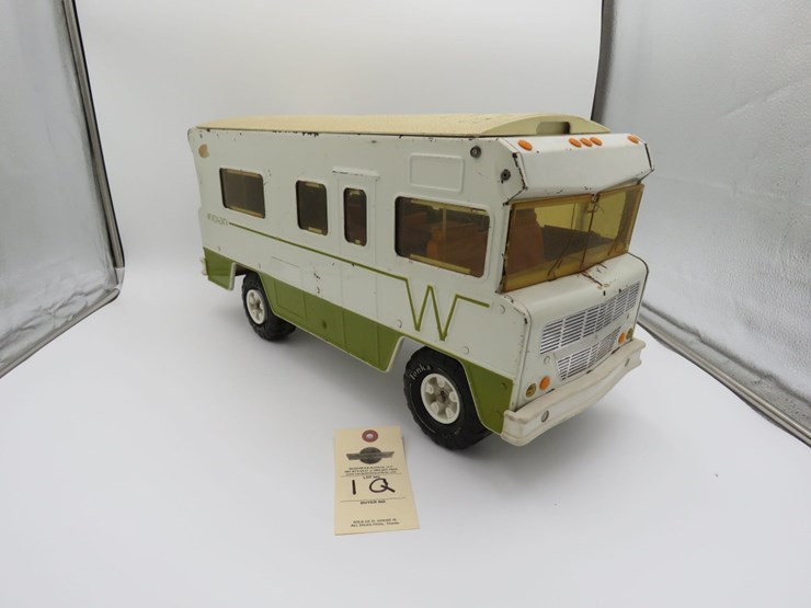 1970's-winnebago-indian-motorhome-toy-image-4