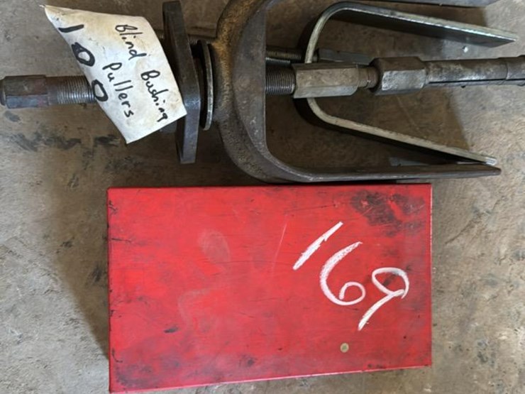 #169-•-blind-bushing-puller-image-1