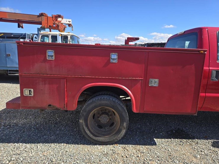 2011-ford-f450-image-19