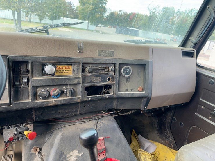 1990-international-4900-image-24