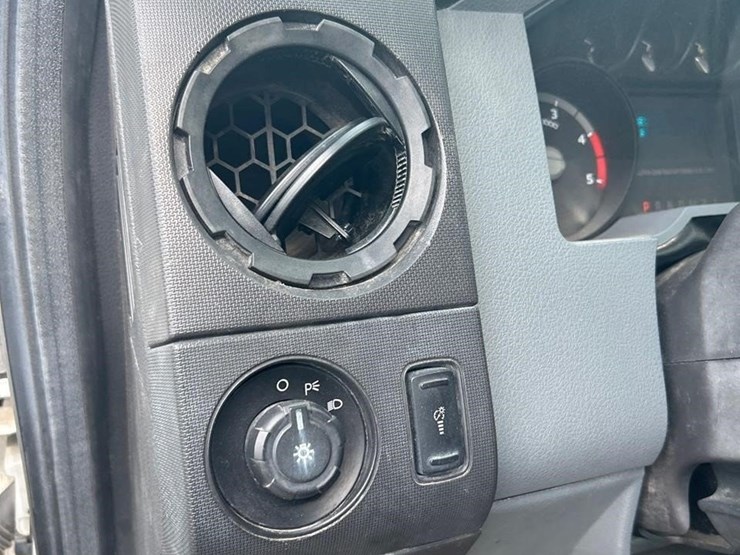 2014-ford-f450-sd-image-39